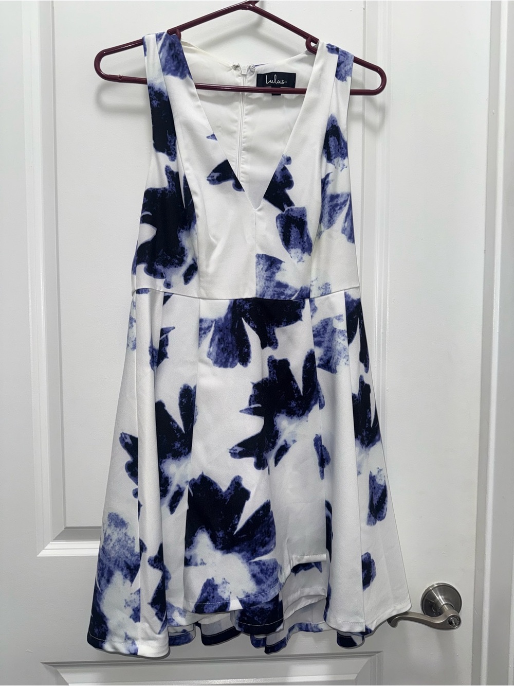 Lulus White & Royal Blue Abstract Floral V-Neck Fit & Flare Mini Dress - Size M